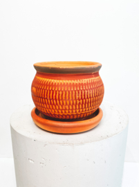 Red & green engraved "moyo" terracotta pot D16