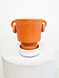 Minimal terracotta pot  with earrings D10 + white glazed plate