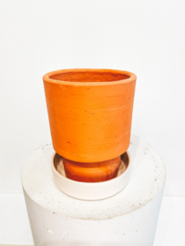 Minimal terracotta pot D14 + white glazed plate