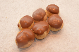 Profiteroles met chocolade per 100gr