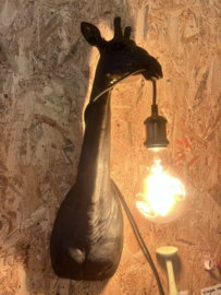 Giraffe lamp
