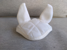 Earbonnet white