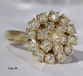 14 kt gouden ring 1.80 ct diamanten briljant