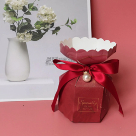 Giftbox Candy Box  'Specially For You' With Ribbon and Pearlhanger Medium