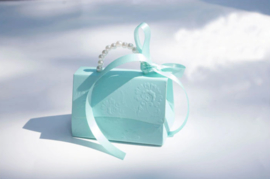 Giftbag With Pearl String and Ribbon Small