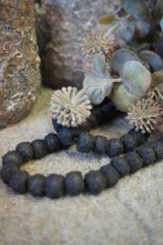 HOUTEN KRALENKETTING AISHA DONKER - S