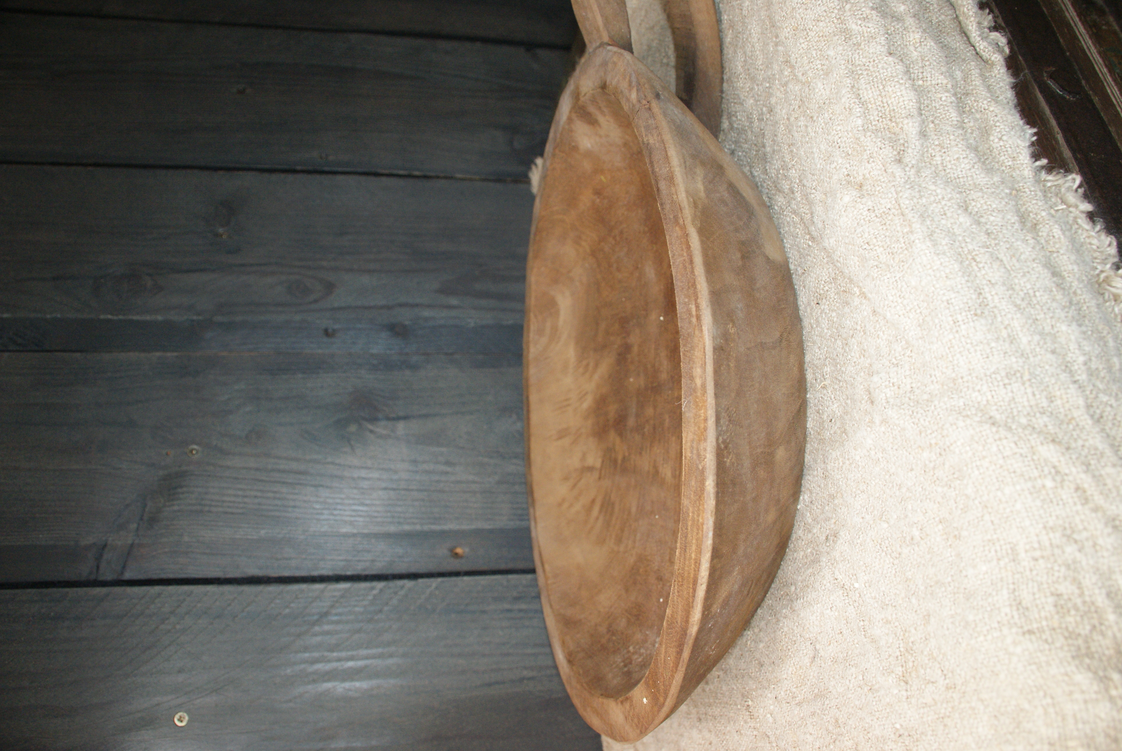 HOUTEN SCHAAL MET HANDGREEP