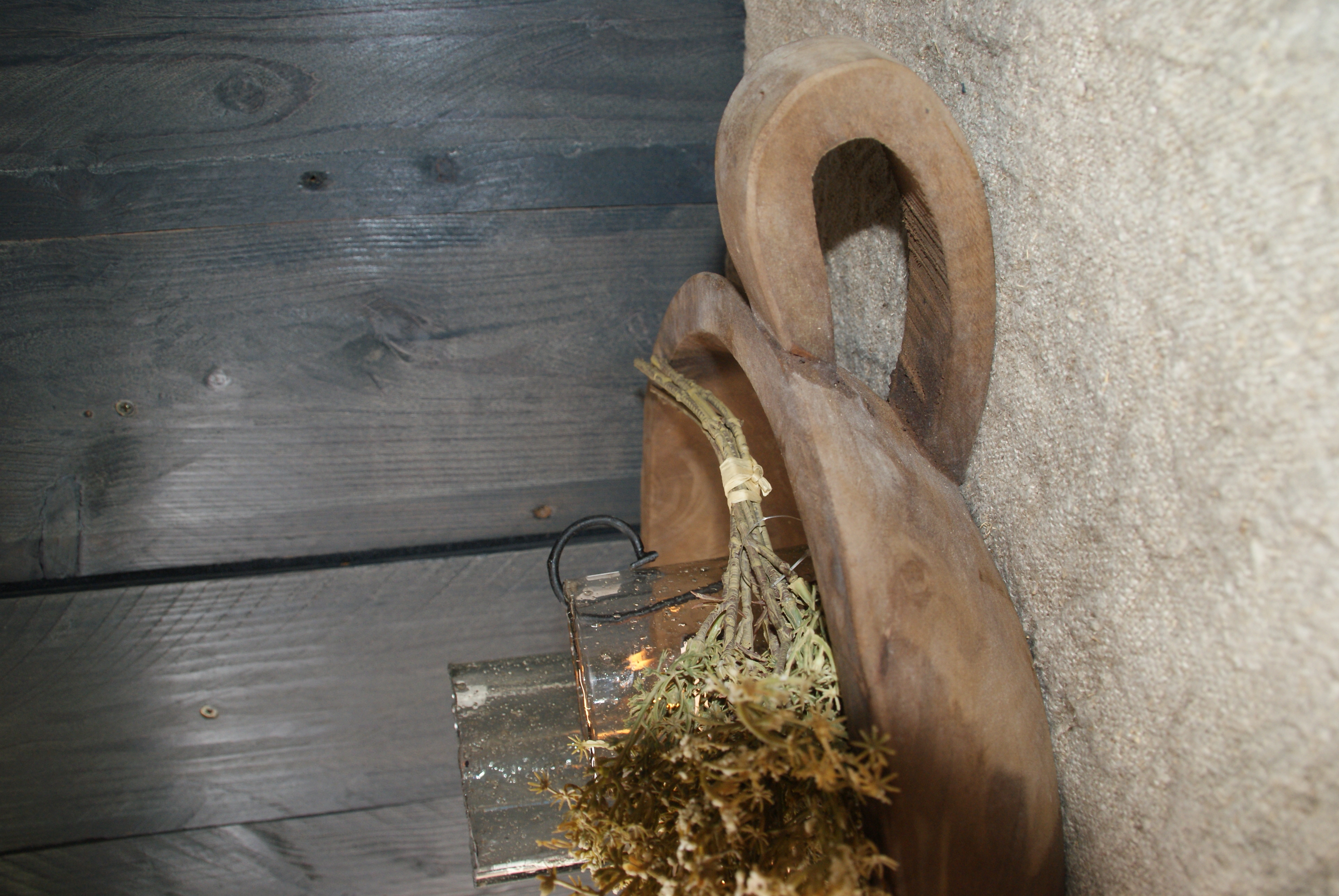 HOUTEN SCHAAL MET HANDGREEP