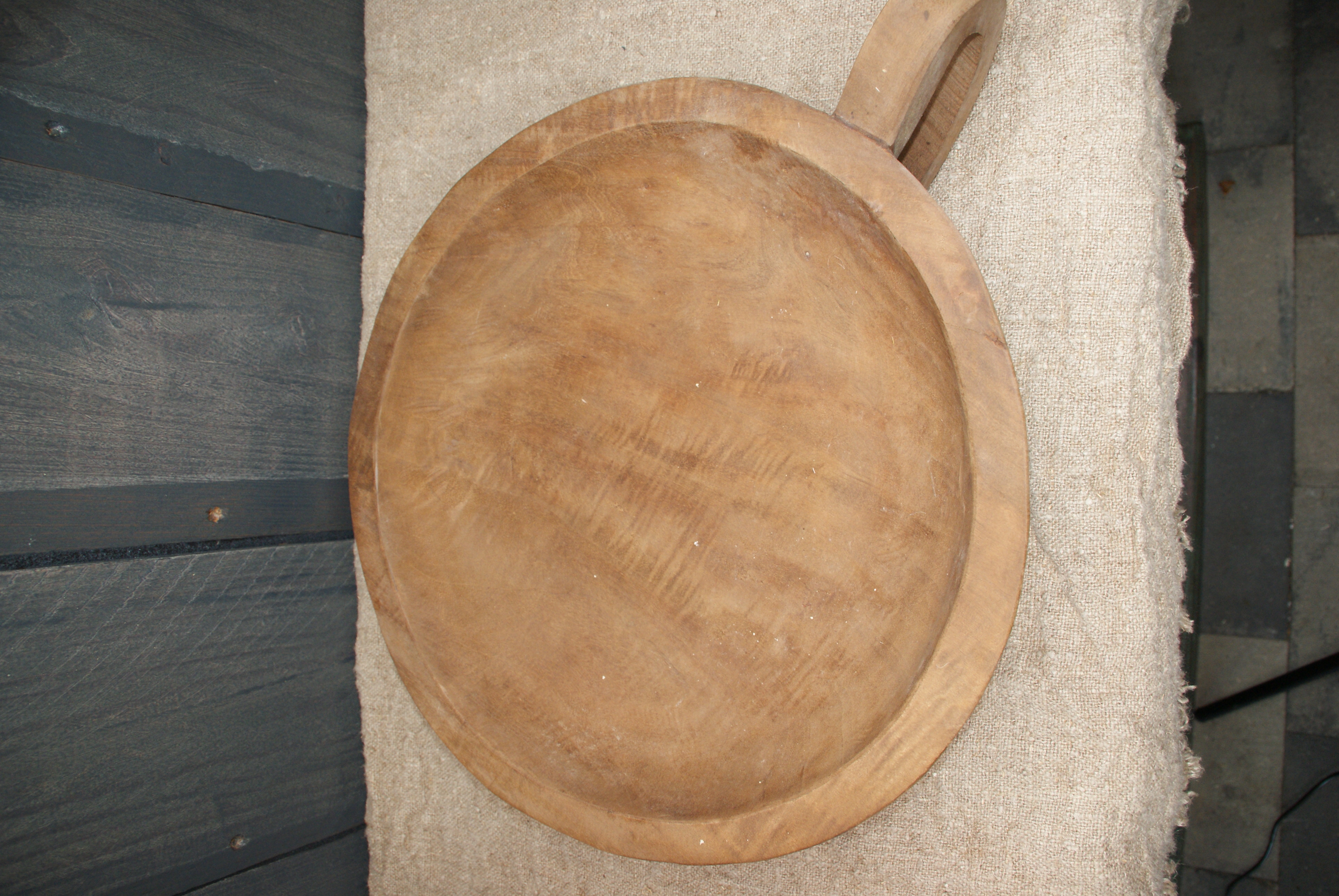 HOUTEN SCHAAL MET HANDGREEP