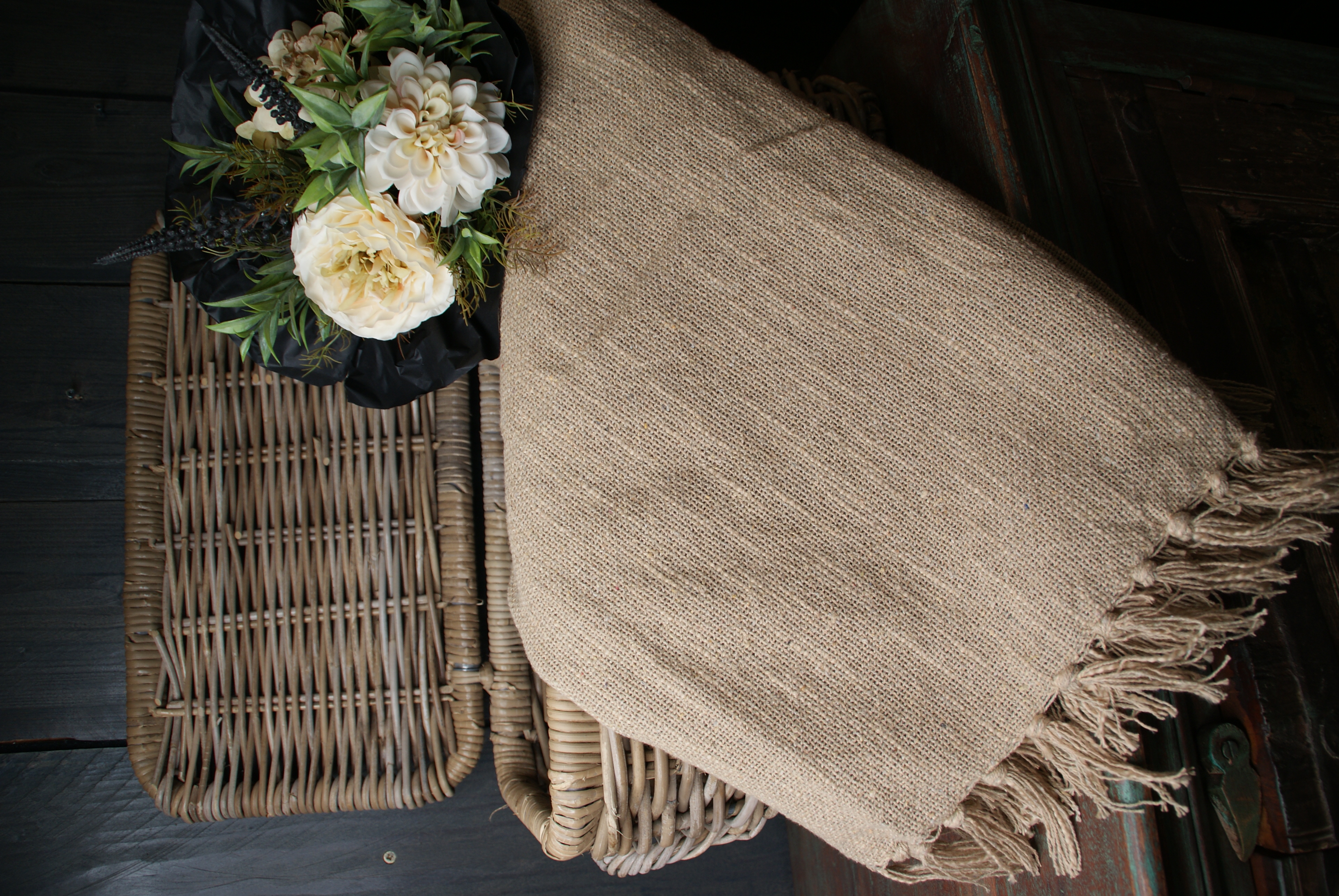 PLAID COSY MET FRANJES - TAUPE