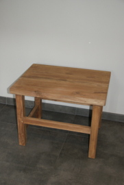 Houten (bijzet) tafel