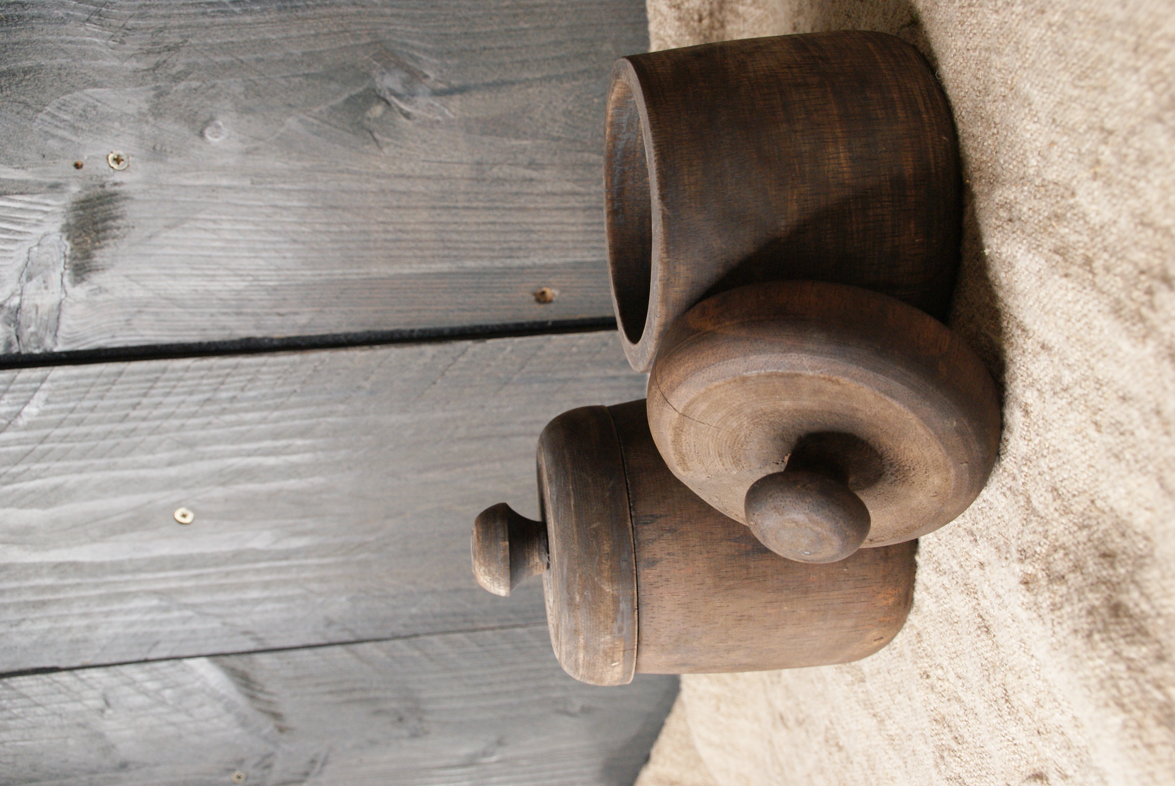 HOUTEN POTJE MET DEKSEL