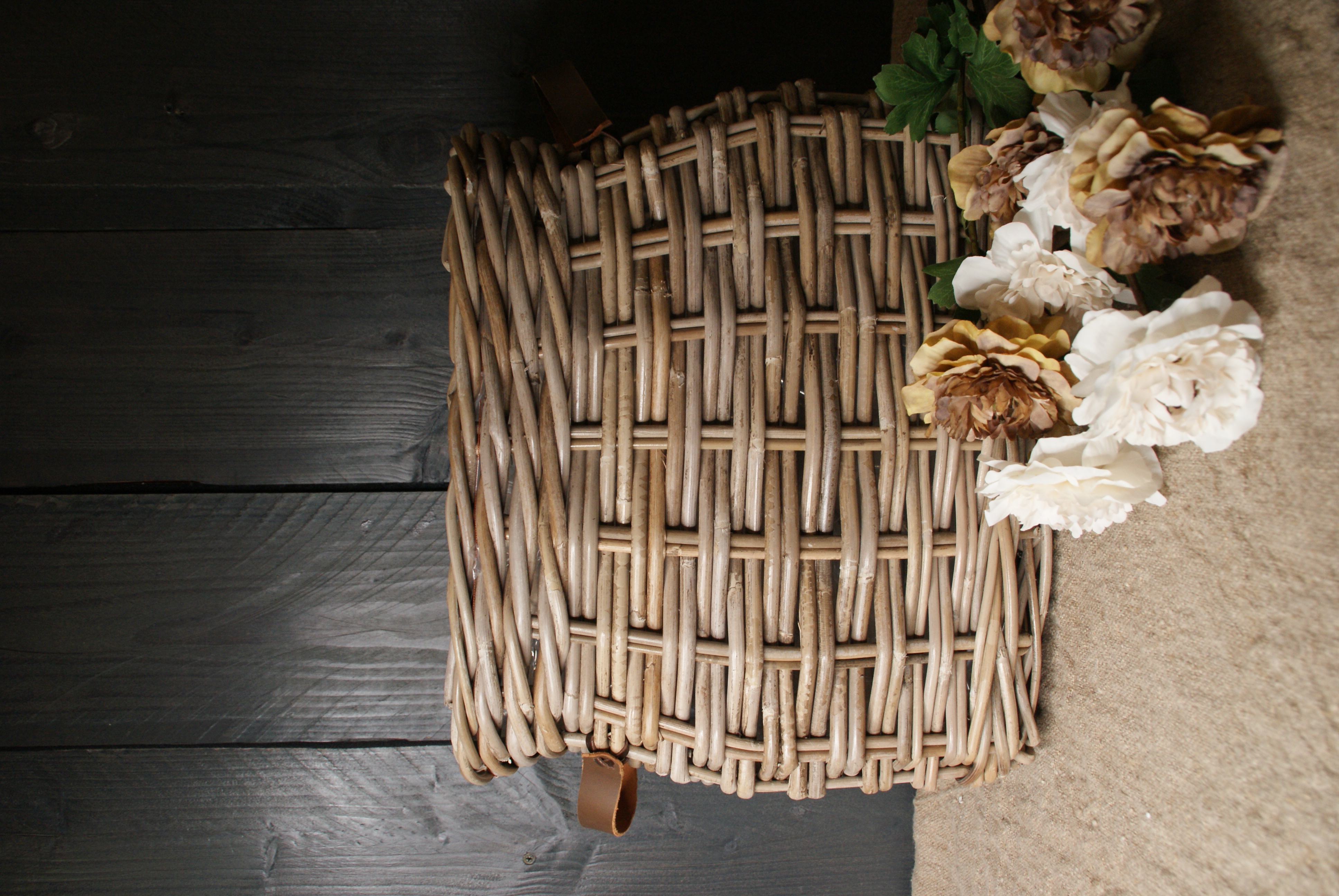 VENSTERBANK BASKET LUNA- S