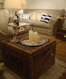 Rustic Rattan Cobblers Trunk Riviera Maison 60x60 x40 cm (showmodel)