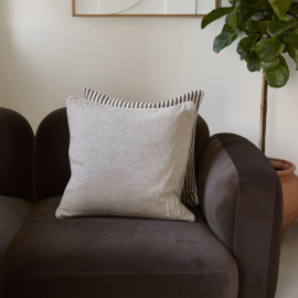 594530 RM Orléa Pillow 50x50 Taupe (Pre order week 18)