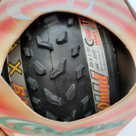 Pair of NOS / NIB Geax Barro Mud Tubeless S 26x1.70"