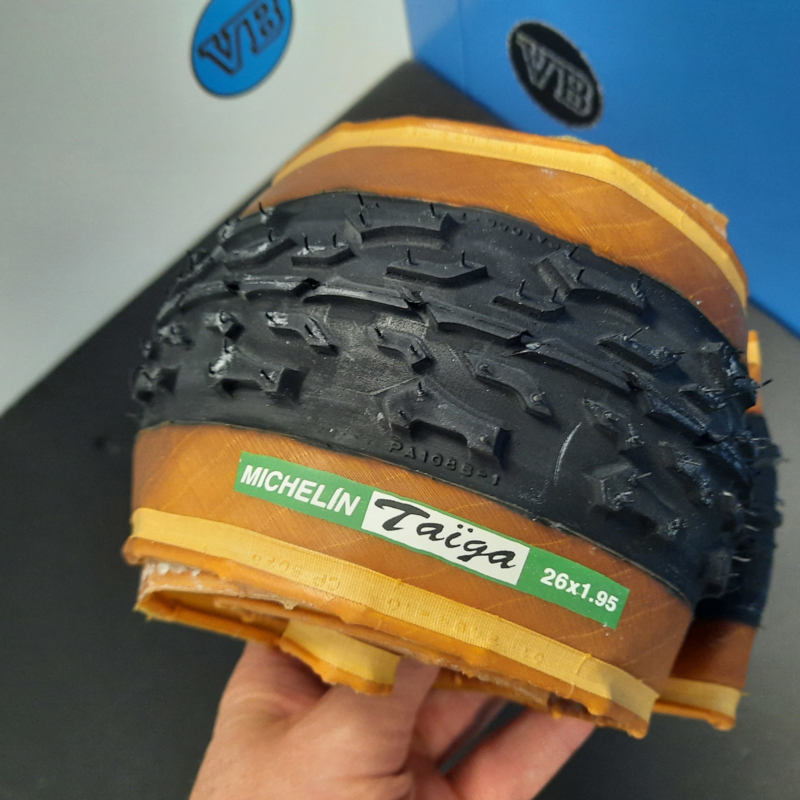 NOS Shimano XTR M970 26 NOS Shimano XTR M970 26