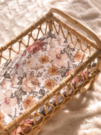 Poppenbedje rotan met hoesje - June