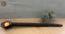Stoere grote houten lepel