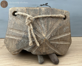 Stoere houten koebel