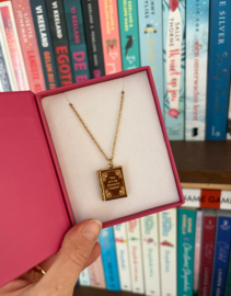 Boekvormige medaillonketting in geschenkdoos