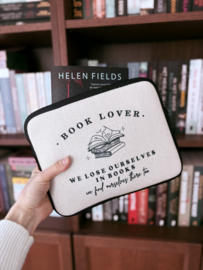 Linnen Book Sleeve - We lose ourselves in books