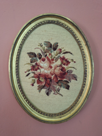 Sierlijst met geborduurde bloemen 1
