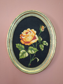 Sierlijst met geborduurde bloemen 2