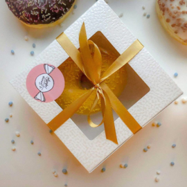 Donut box gouden lint | Give - a - way - box | 4 stuks