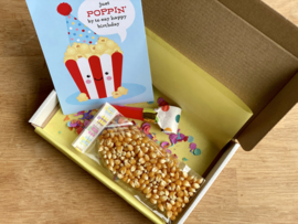 Just POPPIN by to say happy birthday box (blauw) | Snoepboxen