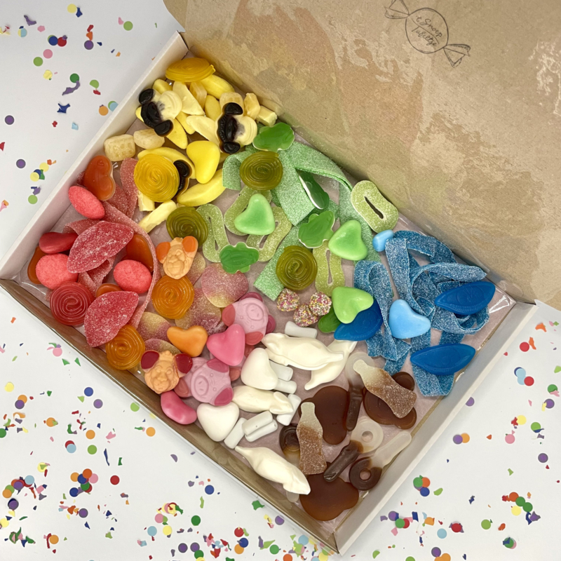 Kleurrijke verrassing snoepbox (Maat  L) | Snoepboxen