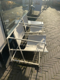 SET VAN 2 RADBOUD VAN BEEKUM KUBUSSTOELEN