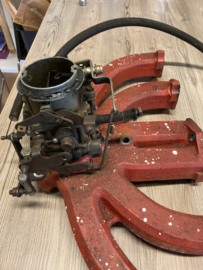 Inlaatspruitstuk met Carter carburateur