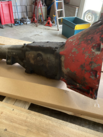 225CUI met 3 speed handbak 1964
