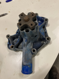 Waterpomp small block v8