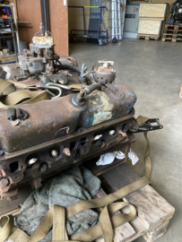 1976 V8 318 voor revisie