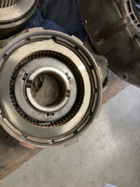 Front en rear clutch retainer TF 727