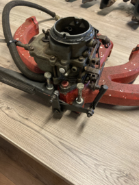 Inlaatspruitstuk met Carter carburateur