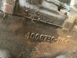 1976 V8 318 voor revisie