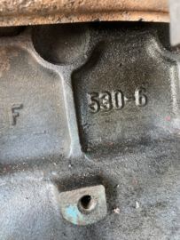 225CUI met 3 speed handbak 1964