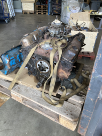 1976 V8 318 voor revisie