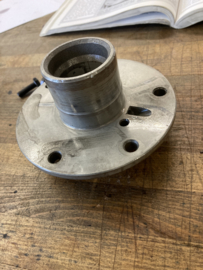 Output shaft support