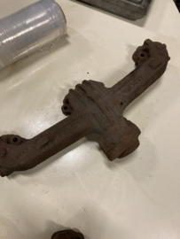 Uitlaatspruitstuk Mopar small block 4227637