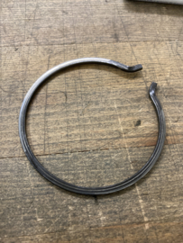 Clip op achterste lager TF727