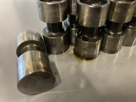 Set van 12 liftertjes slant six 1969