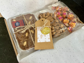 Sint geschenk gevulde speculaas