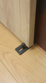 Schuifdeur eiken met twee glazen ruiten in stalen frame