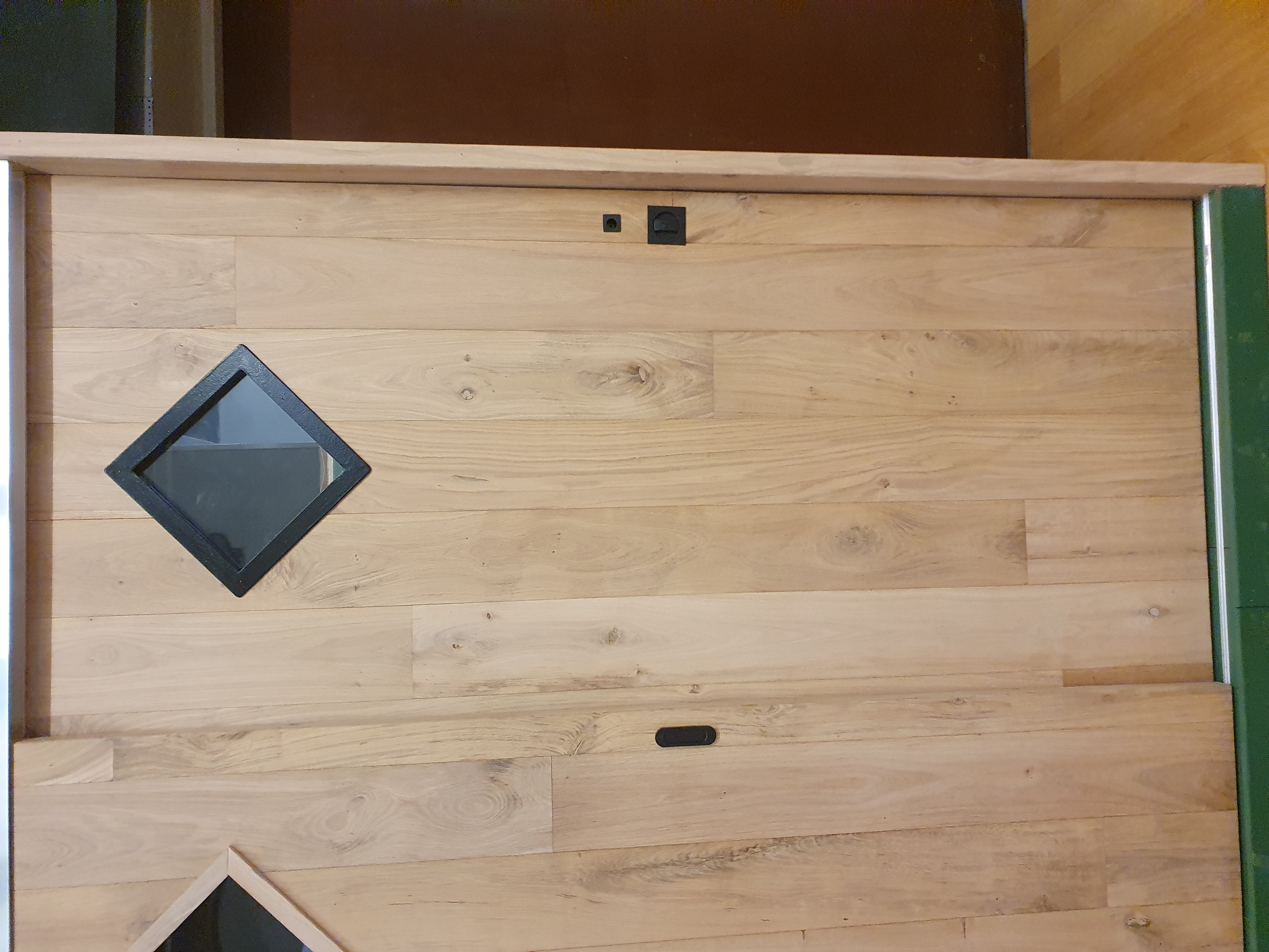 Binnendeur eiken met ruit in stalen frame