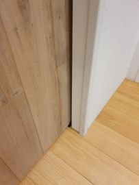Stalen vloergeleider 10 cm
