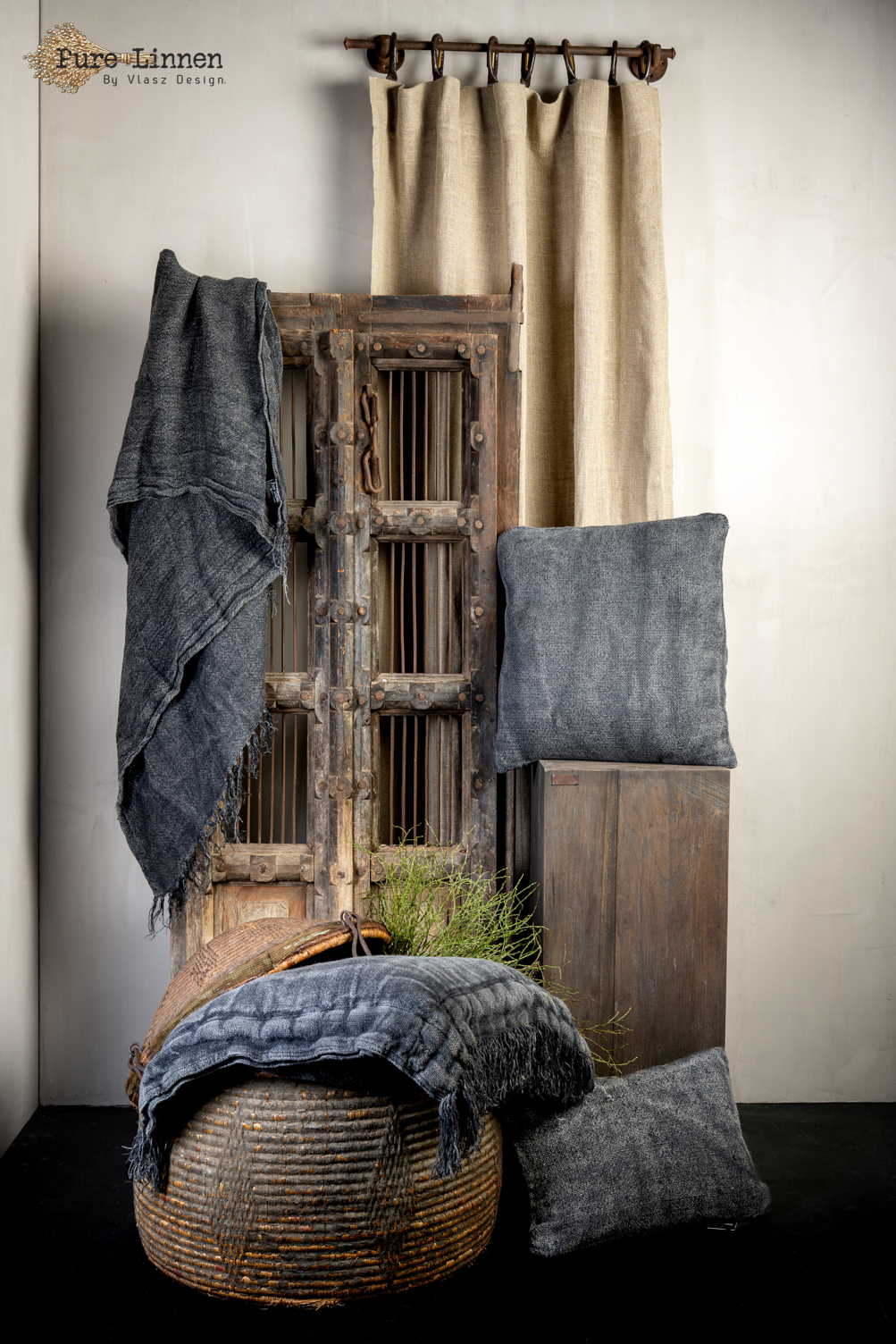 Sierkussen 100% linnen "Ruth"Grey/black StoneWashed incl. binnen kussen 30x50cm